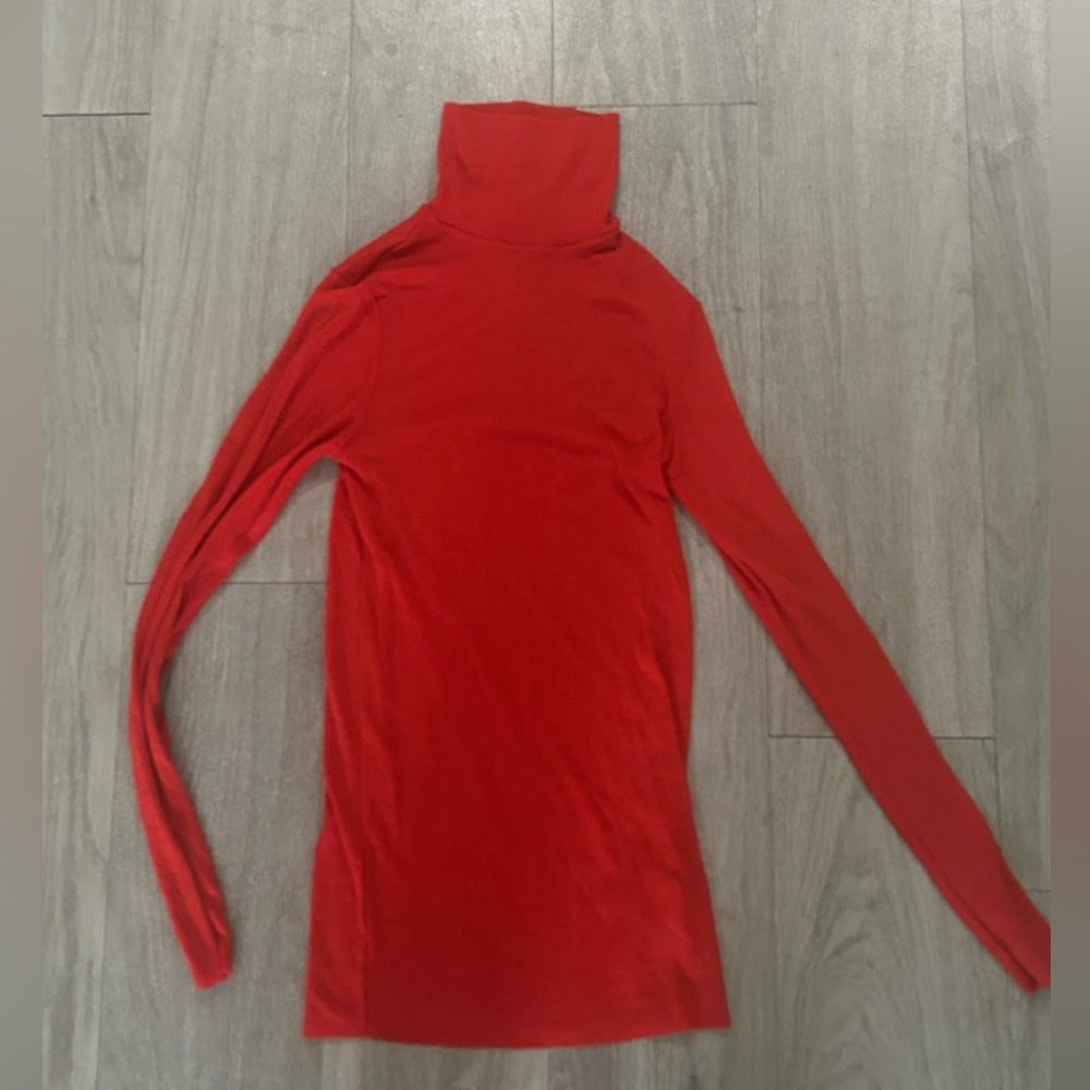 Cos red turtleneck wool long sleeve sweater - Picture 2 of 3